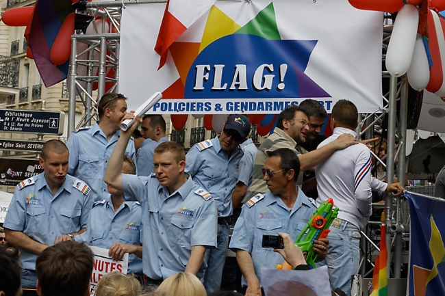 Gay pride Paris JUN13-110